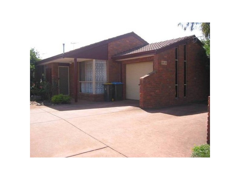 2/129 Mossfiel Drive, Hoppers Crossing VIC 3029