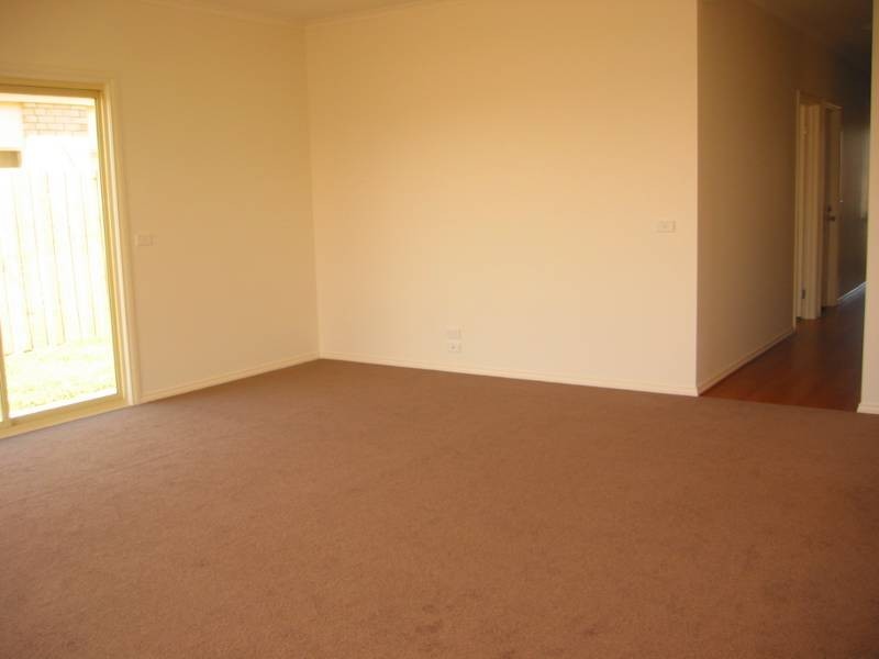 26 Howards Way, Point Cook VIC 3030