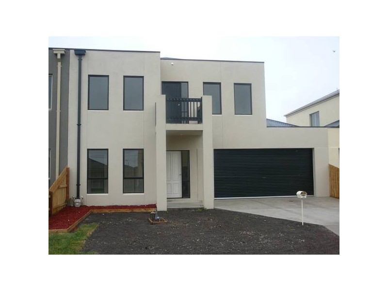 32 Egan Close, Werribee VIC 3030