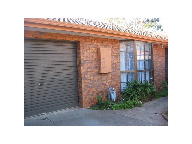 2/18 Langridge Street, Hoppers Crossing VIC 3029