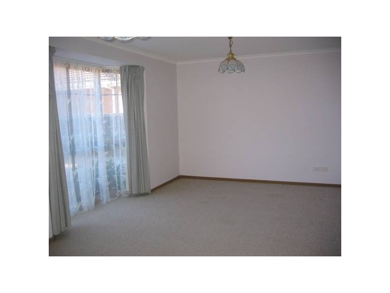 2/18 Langridge Street, Hoppers Crossing VIC 3029