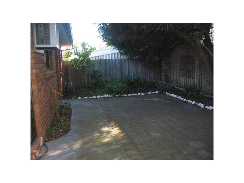 2/18 Langridge Street, Hoppers Crossing VIC 3029