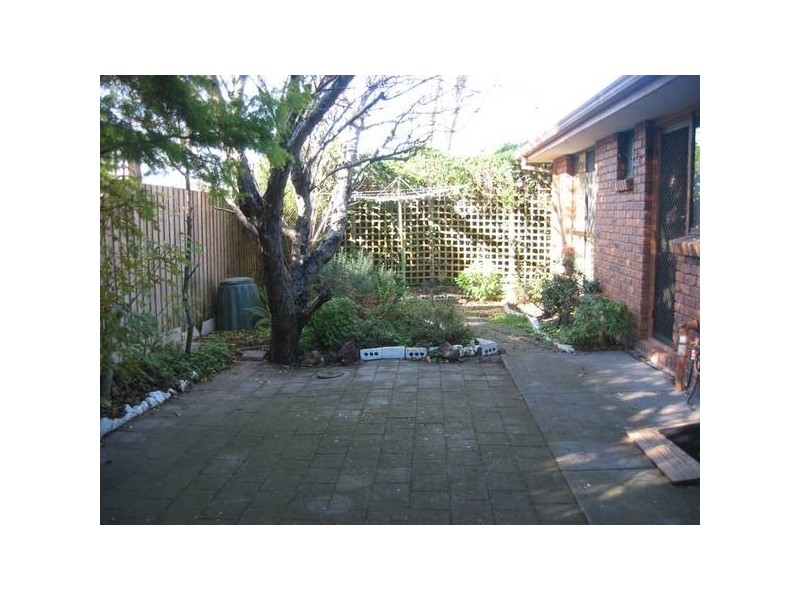 2/18 Langridge Street, Hoppers Crossing VIC 3029