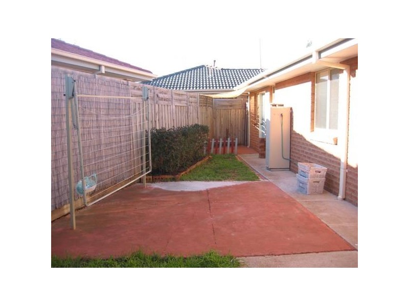 1/57 Hotham Crescent, Hoppers Crossing VIC 3029