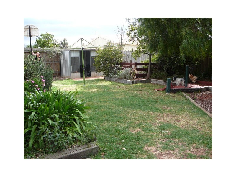 35 Koroneos Drive, Werribee South VIC 3030