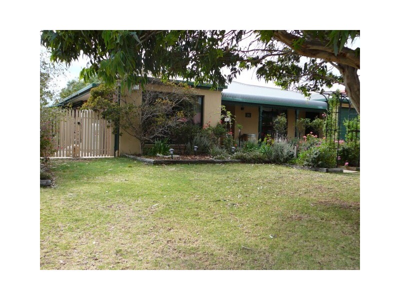 35 Koroneos Drive, Werribee South VIC 3030