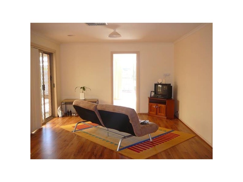 8 Hazelwood Court, Hoppers Crossing VIC 3029