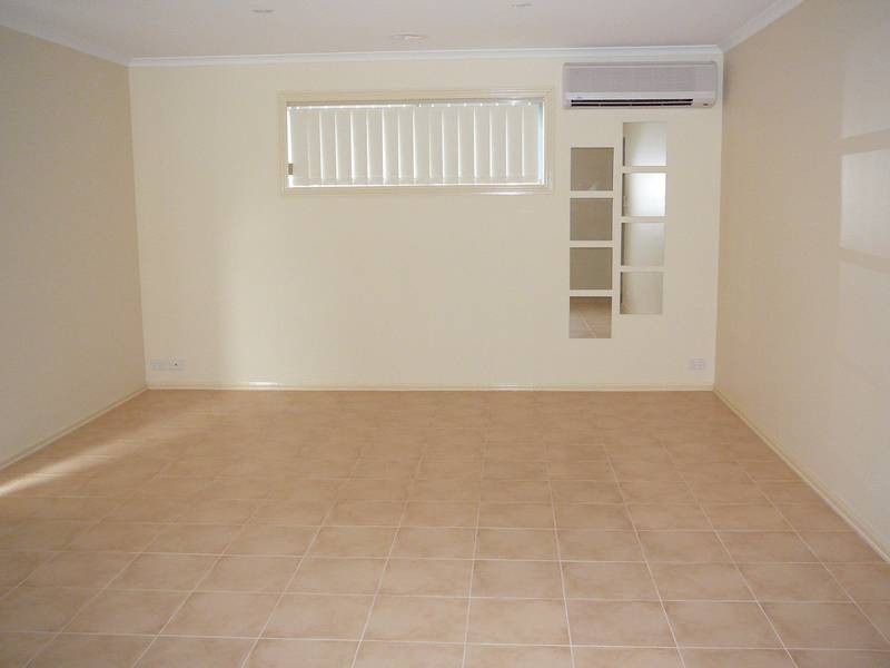 2/59 Greens Road, Wyndham Vale VIC 3024