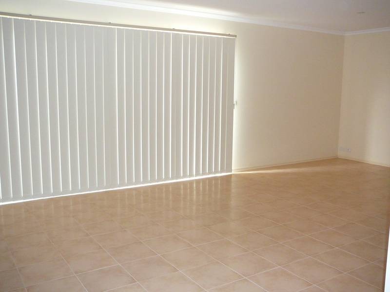 2/59 Greens Road, Wyndham Vale VIC 3024