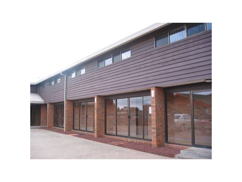 2/293 Princes Highway, Werribee VIC 3030