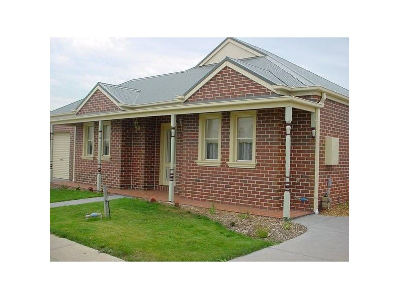 2/105 Hogans Road, Hoppers Crossing VIC 3029