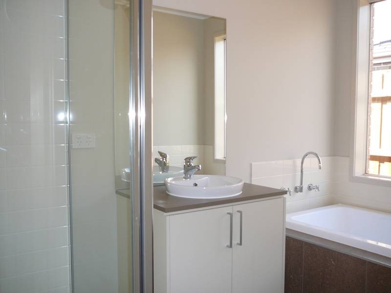 17 Barchester Street, Truganina VIC 3029