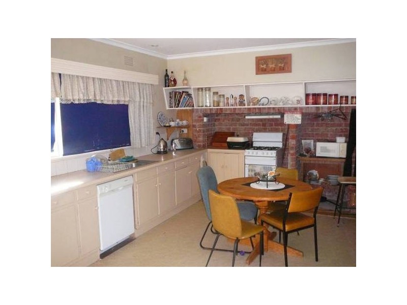 Chirnside Avenue, Werribee VIC 3030