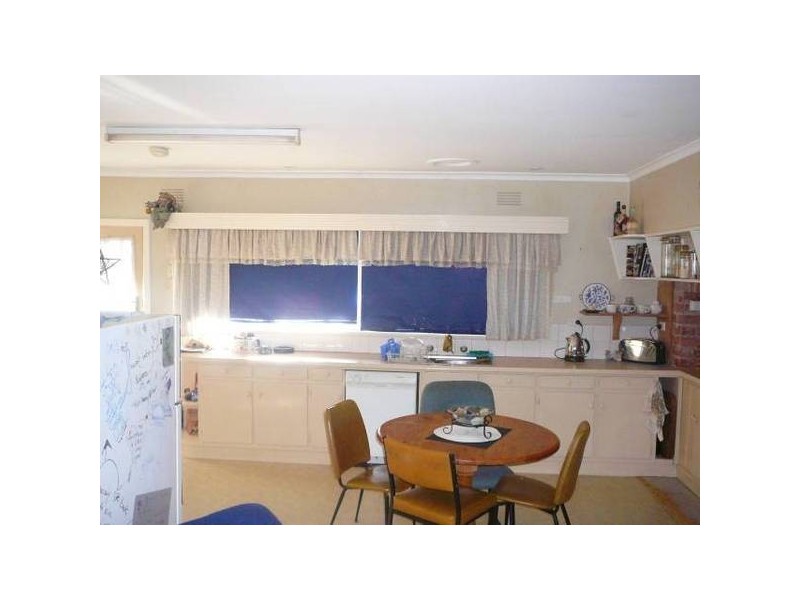 Chirnside Avenue, Werribee VIC 3030