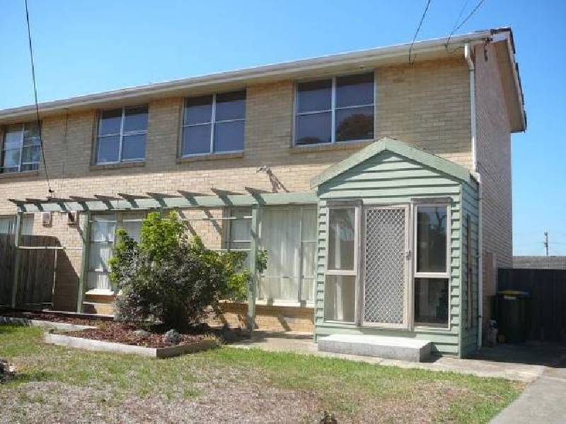 11 Golden Avenue, Werribee VIC 3030