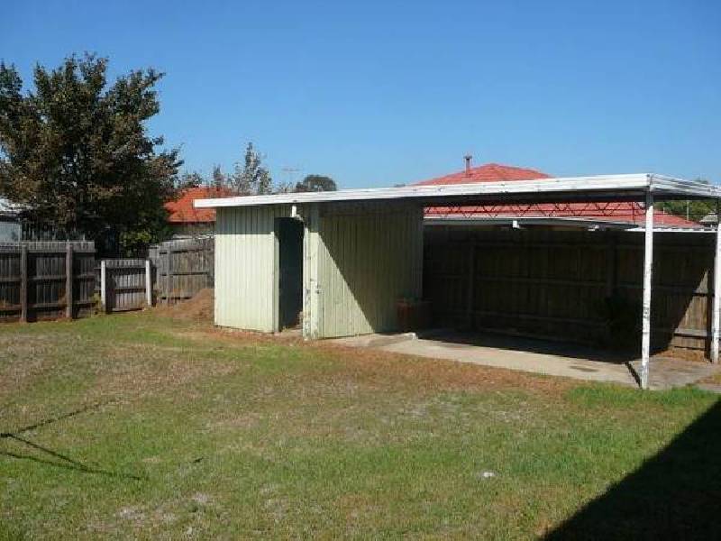11 Golden Avenue, Werribee VIC 3030