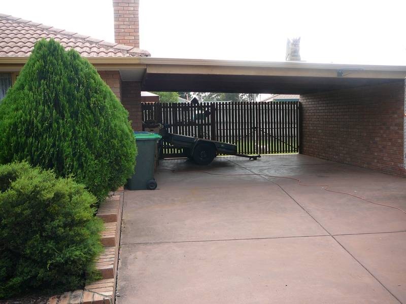 2 Tyburn Close, Werribee VIC 3030