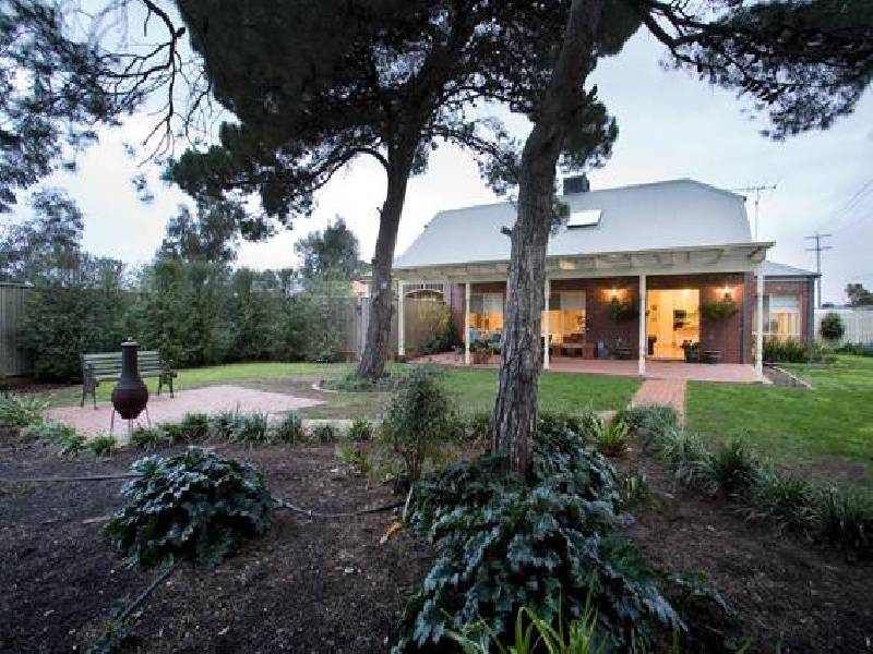 15 McPherson Place, Werribee VIC 3030