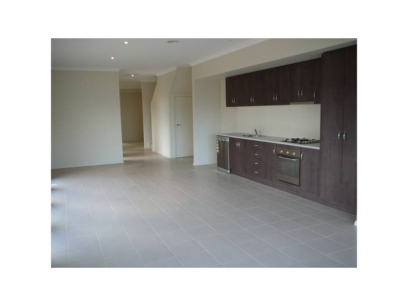 14 East Cornhill Drive, Point Cook VIC 3030