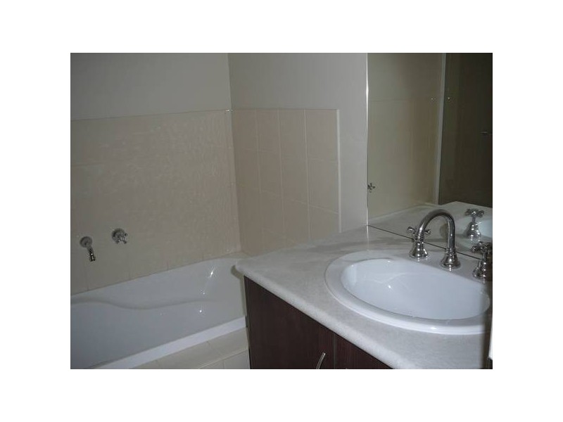 14 East Cornhill Drive, Point Cook VIC 3030