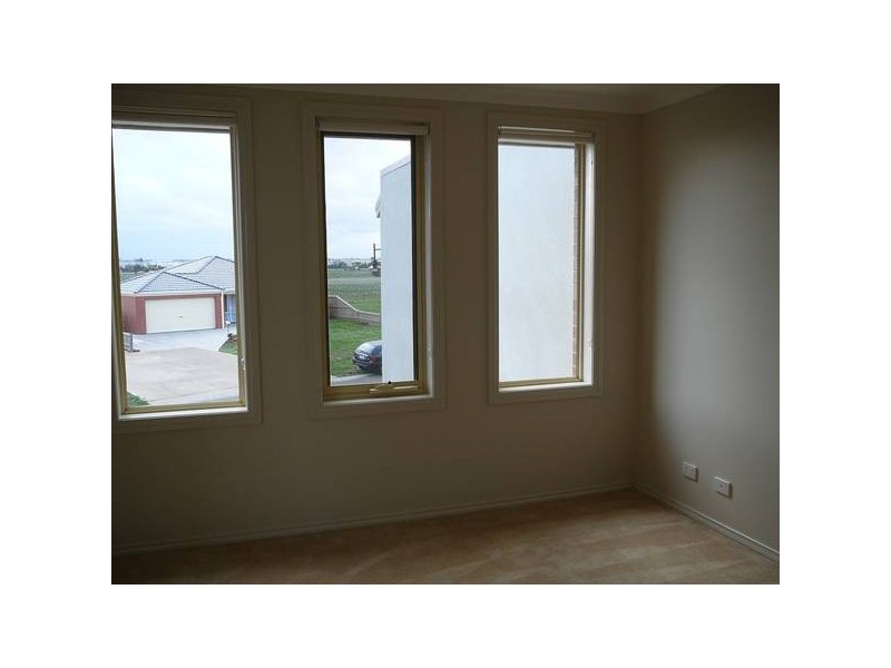 14 East Cornhill Drive, Point Cook VIC 3030