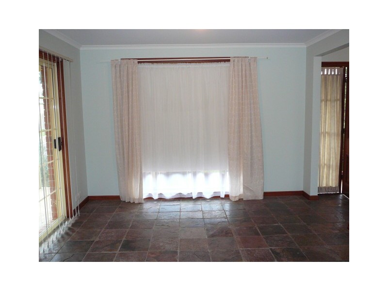 16 Mailrun Court, Hoppers Crossing VIC 3029