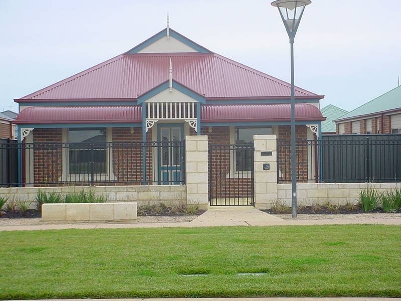 10 Henry Lawson Walk, Point Cook VIC 3030