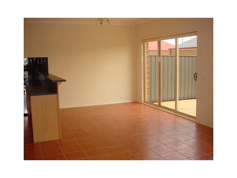 10 Henry Lawson Walk, Point Cook VIC 3030