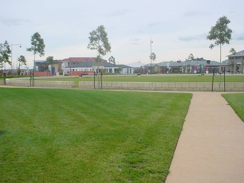 10 Henry Lawson Walk, Point Cook VIC 3030