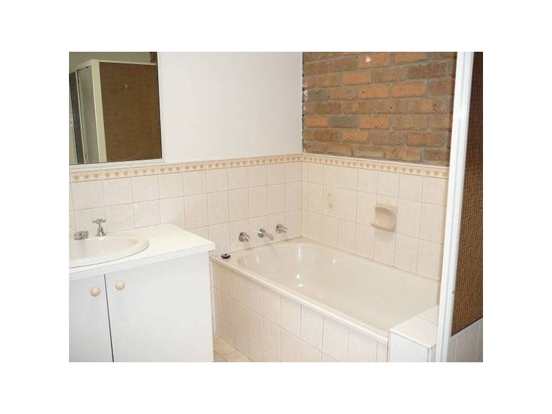 Queensbury Way, Werribee VIC 3030