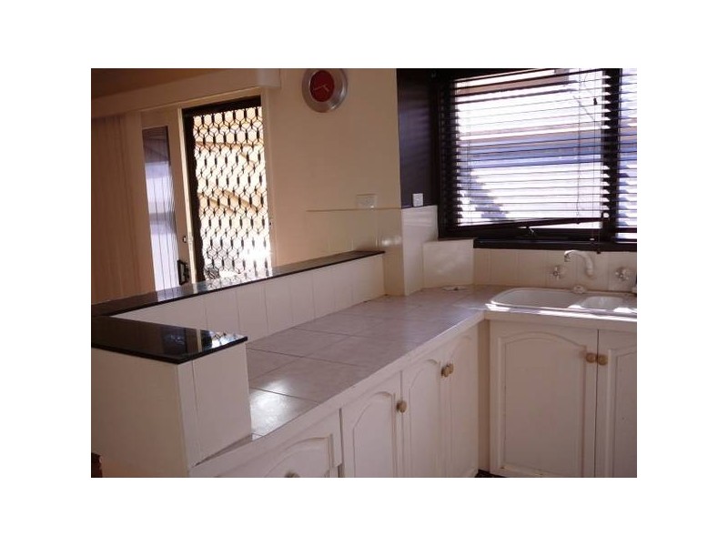 Dennison Avenue, Hoppers Crossing VIC 3029