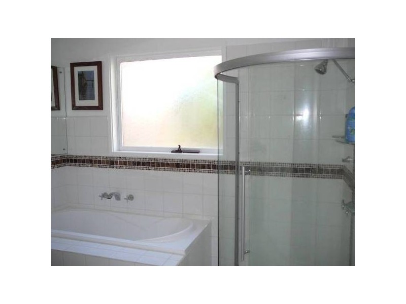 Dennison Avenue, Hoppers Crossing VIC 3029