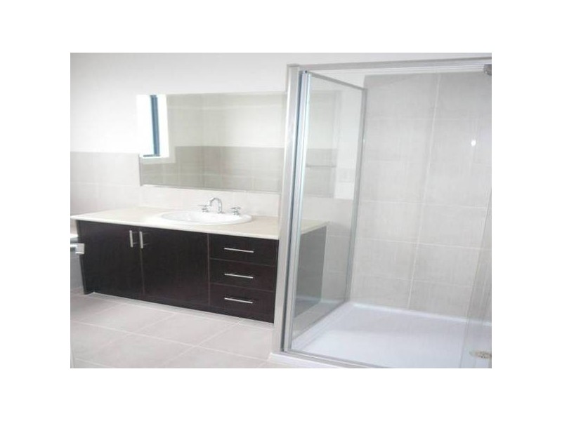 Officer Crt., Werribee VIC 3030