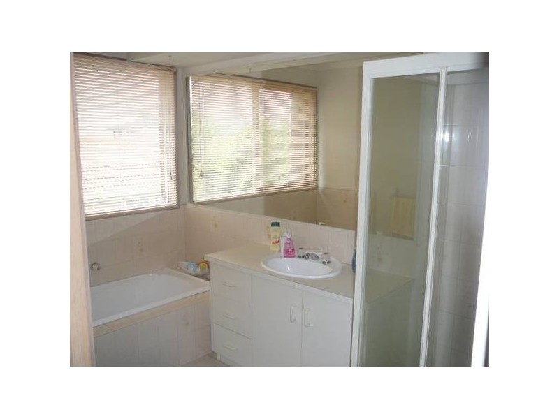 10 Barber Drive, Hoppers Crossing VIC 3029