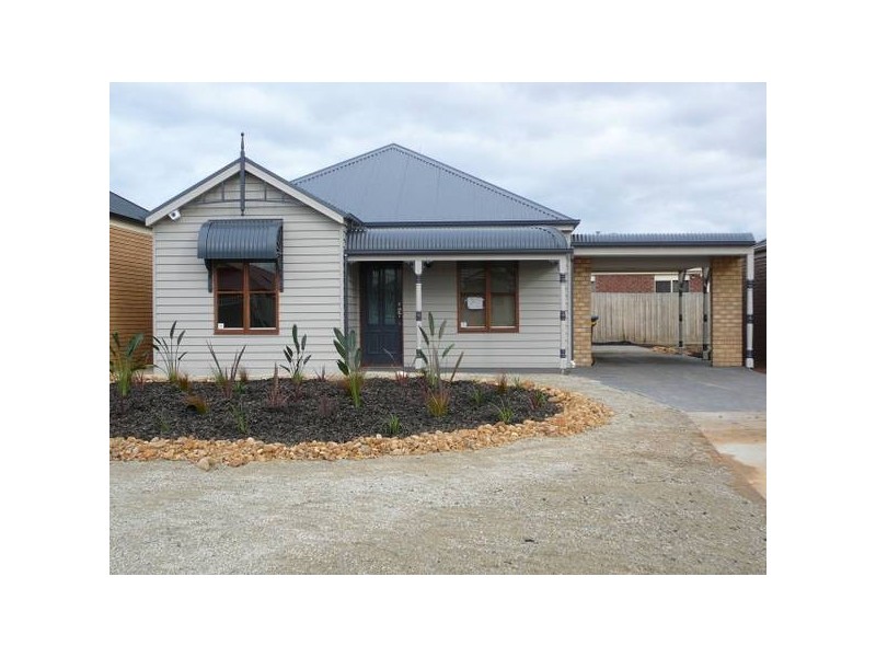 Whistler Crescent, Point Cook VIC 3030