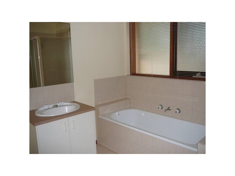 Alexandria Way, Werribee VIC 3030