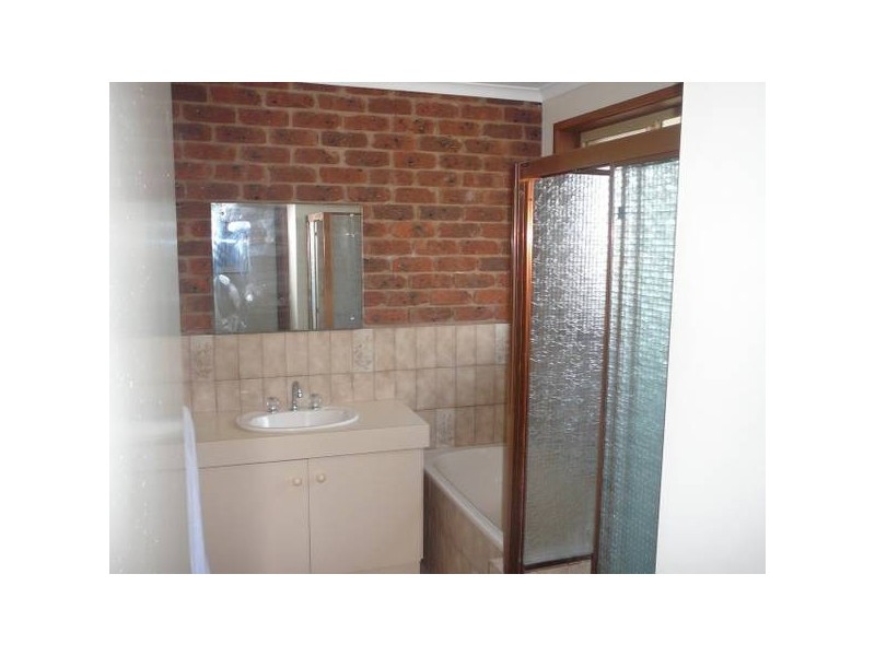 Greaves Street, Werribee VIC 3030