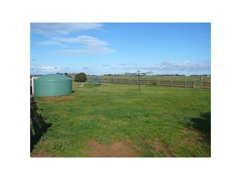 45 Regent Street, Little River VIC 3211