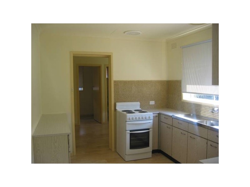 Dewan Avenue, Werribee VIC 3030