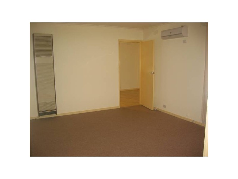 Dewan Avenue, Werribee VIC 3030