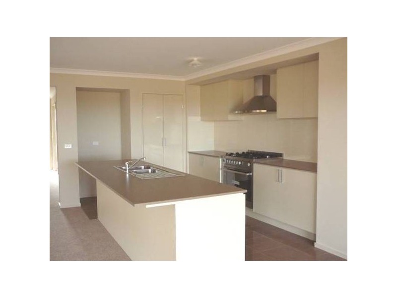 Layton Close, Truganina VIC 3029