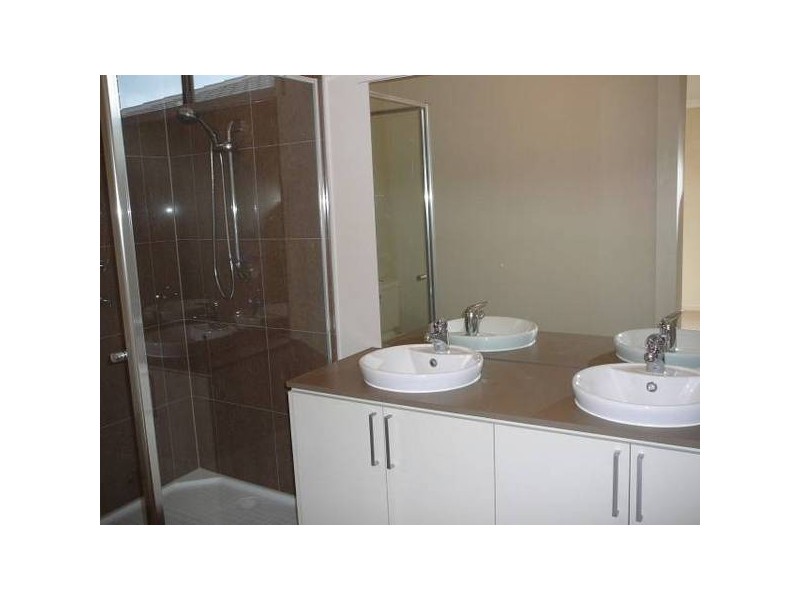 Layton Close, Truganina VIC 3029