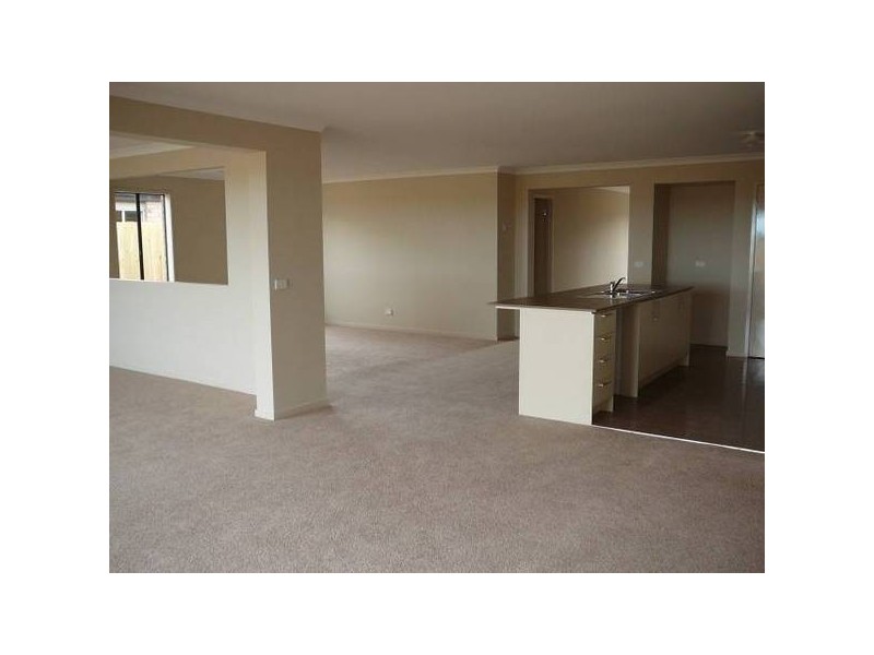 Layton Close, Truganina VIC 3029