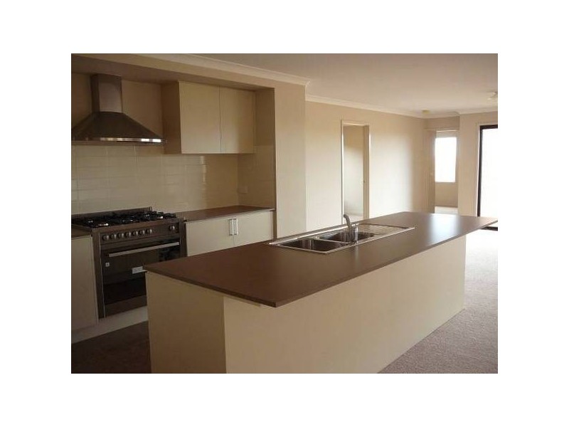 Layton Close, Truganina VIC 3029