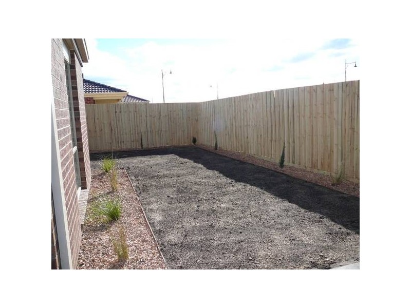 9 Pilotbird Way, Tarneit VIC 3029