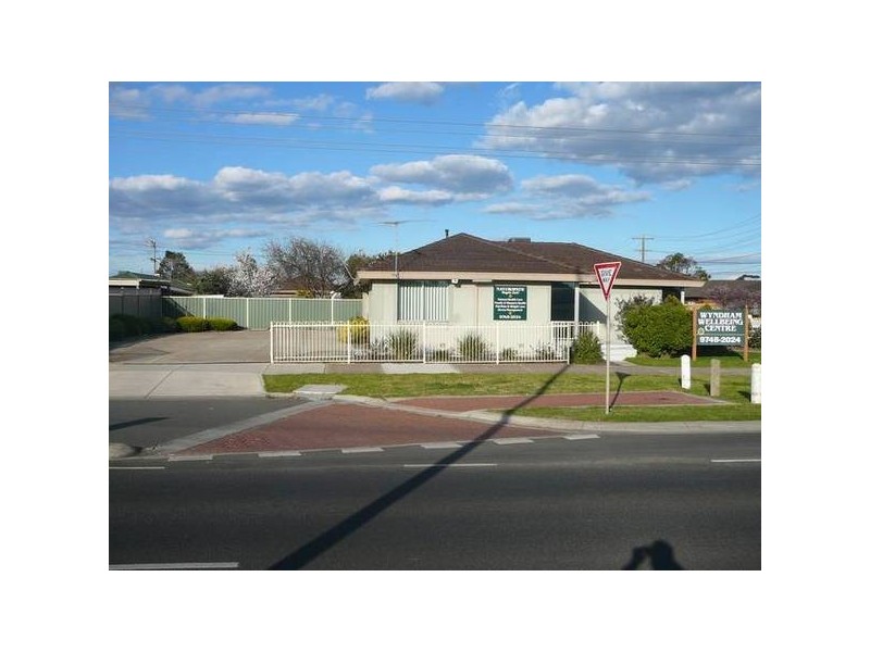 Pentlowe Street, Hoppers Crossing VIC 3029