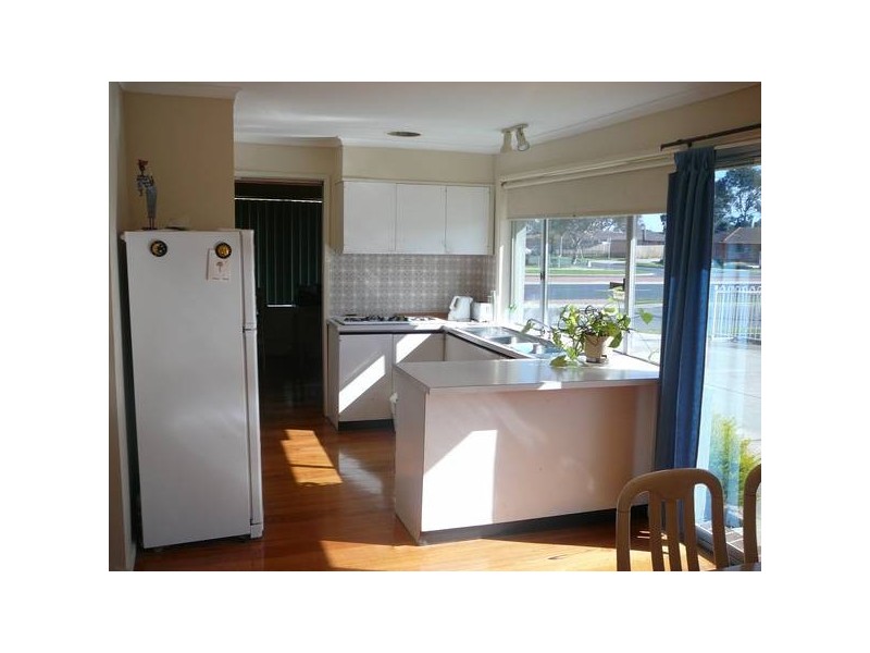 Pentlowe Street, Hoppers Crossing VIC 3029