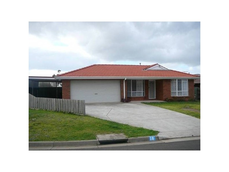 18 Flinders Crescent, Wyndham Vale VIC 3024
