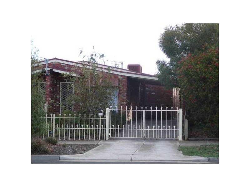 Greaves Street North, Werribee VIC 3030