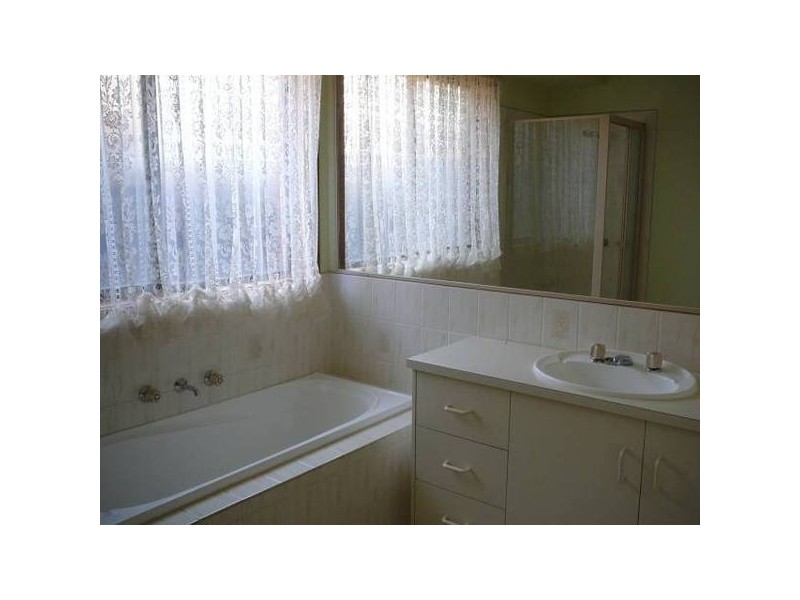 21 Mc Murray Crescent, Hoppers Crossing VIC 3029